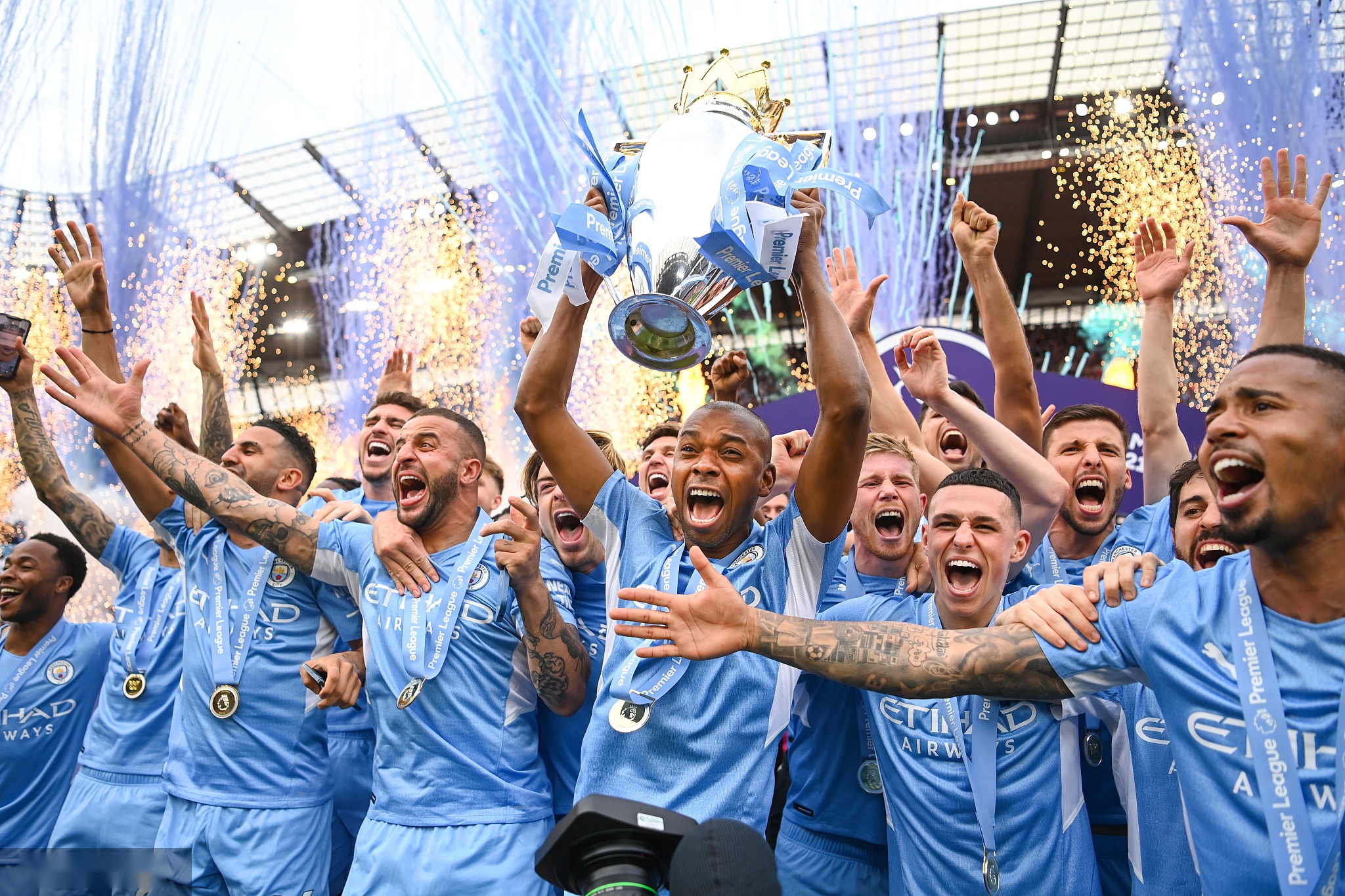 也展示了中 也展示了中